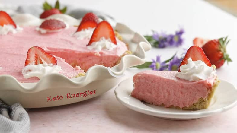 Keto Strawberry Icebox Pie [The Easiest Recipe] Low Carb